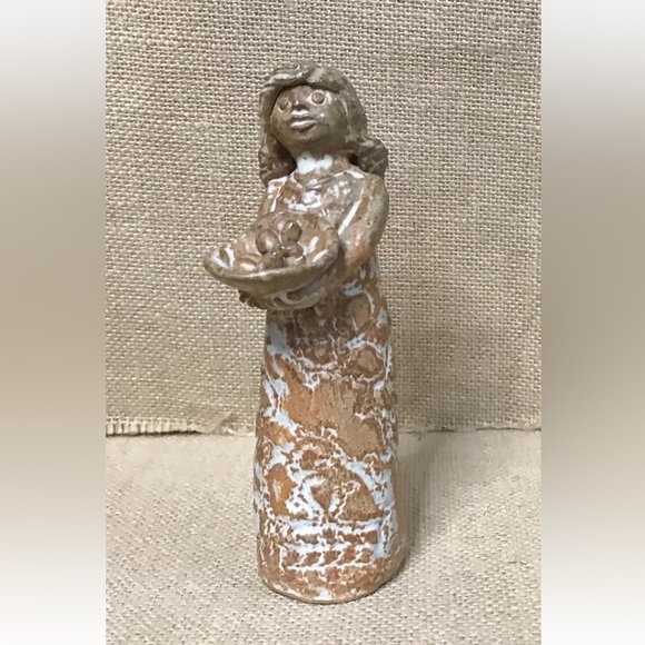 Vintage Folk Art Pottery Woman Holding Egg Basket Figurine Farm Cottage Core - Picture 1 of 9